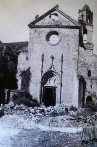 La iglesia durante la restauración. . Imagen: Monografía de D. Manuel Nieto Cumplido sobre el monasterio