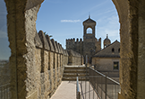 La Torre del Homenaje del Alcázar de los Reyes Cristianos vista desde el Adarve La Torre del Homenaje del Alcázar de los Reyes Cristianos vista desde el Adarve
