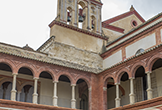 Detalle del antiguo claustro de la Iglesia de San Francisco en Córdoba
