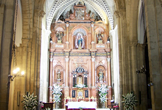 Nave central y Altar Mayor de la Iglesia de San Miguel en Córdoba
