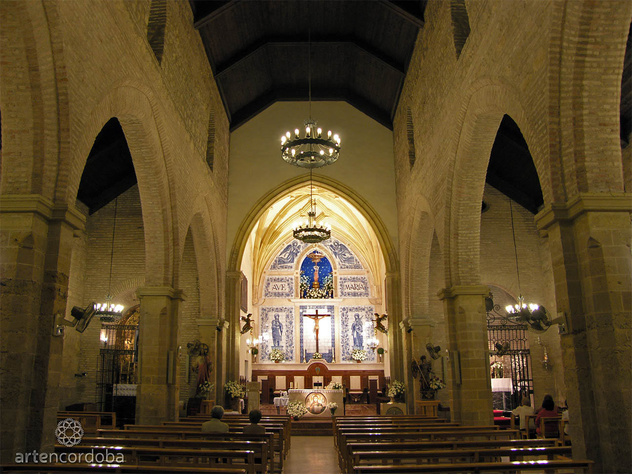 Interior de la iglesia del Santuario de la Fuensanta en Córdoba