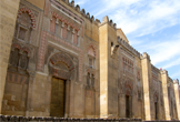 Visión exterior de la empliación realizada por Almanzor de la Mezquita-Catedral de Córdoba