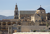 El Crucero de la Mezquita-Catedral de Córdoba visto desde el Río Guadalquivir