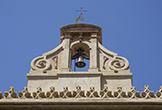 Esta espadaña corona la fachada del Antiguo Hospital de San Sebastián de Córdoba