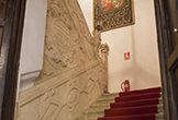 Acceso a la Escalera Principal del Palacio de Viana en Córdoba