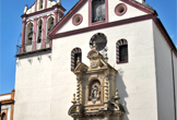 Fachada principal de la iglesia de San Juan y Todos los Santos en la Plaza de la Trinidad de Córdoba