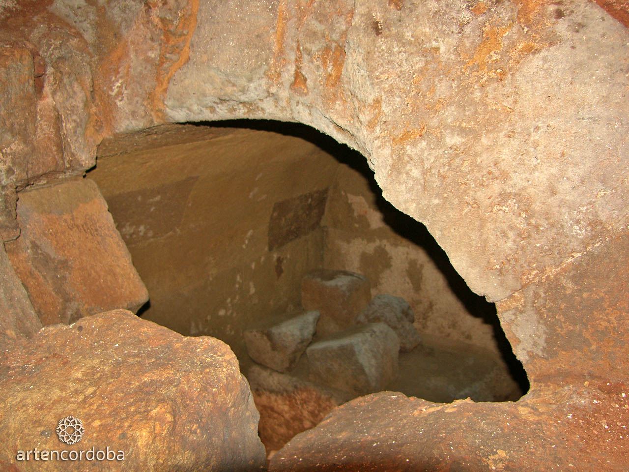 TUMBA_CALLE_LABODEGA_CORDOBA_02
