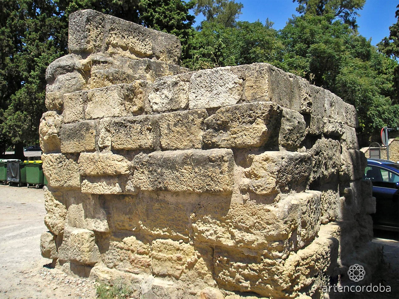 TUMBA_CAMINO_VIEJO_ALMODOVAR_PUERTA_SEVILLA_CORDOBA_04